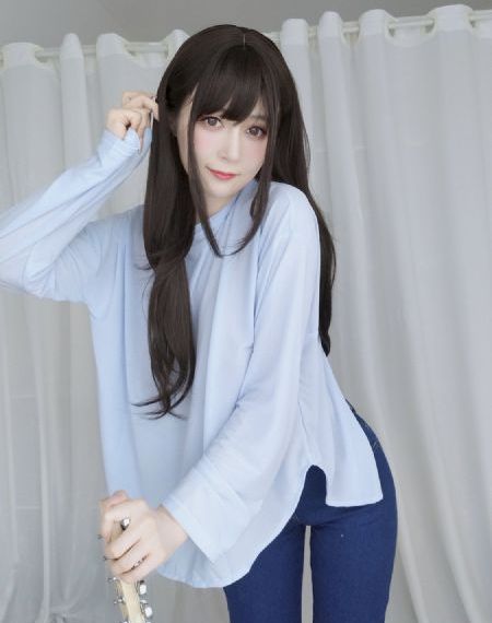 含着她两个硕大的乳峰视频_BD韩语免费观看电视剧
